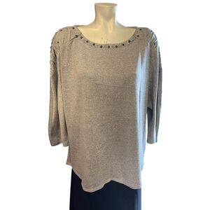 Cato‎ Woman size 18/20 gray blouse with brads and bling neat shoulder accent